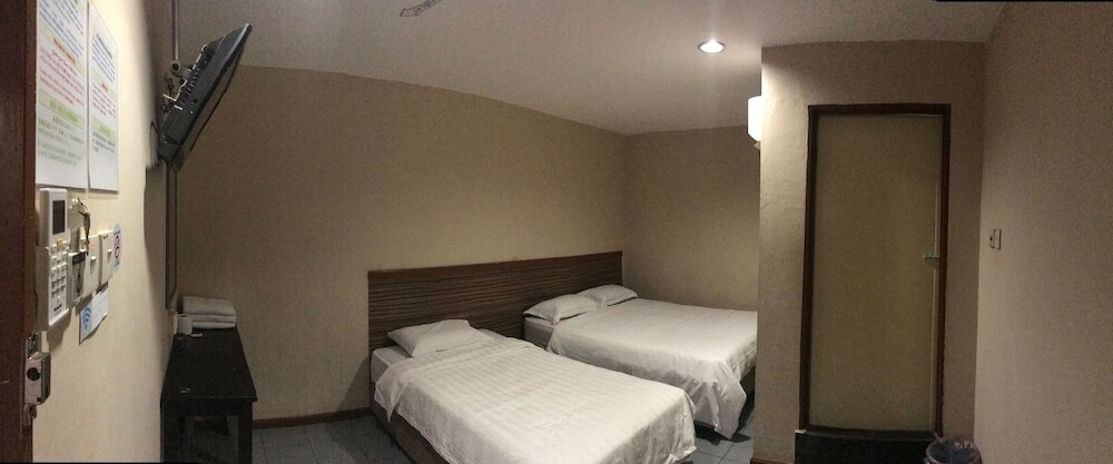 Iskandar Sinsuran Guesthouse