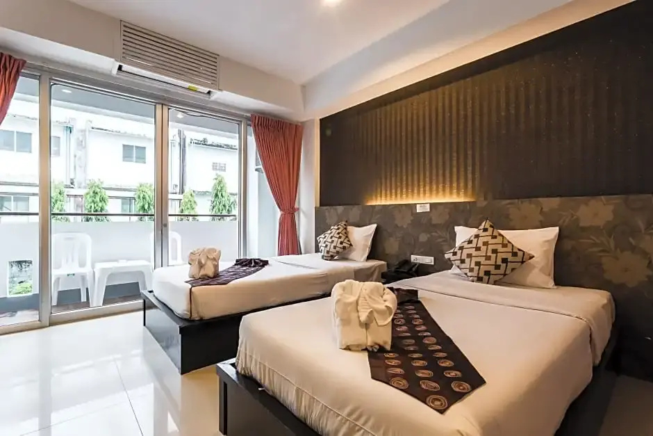 Deluxe Single room (single bed)