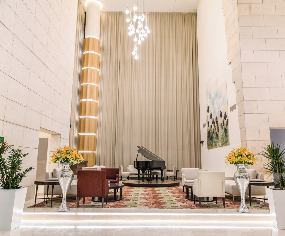 Lobby & Reception