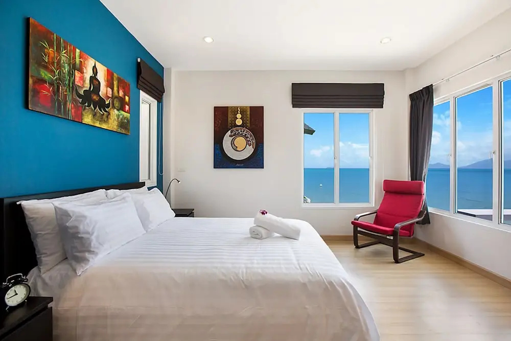 2 Bedrooms Villa beachfront