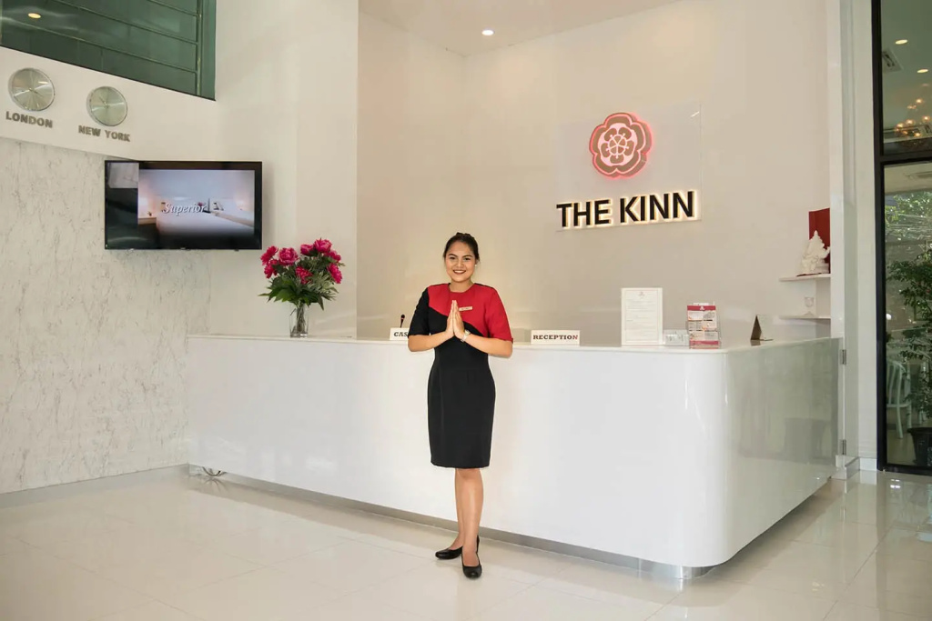 Lobby & Reception