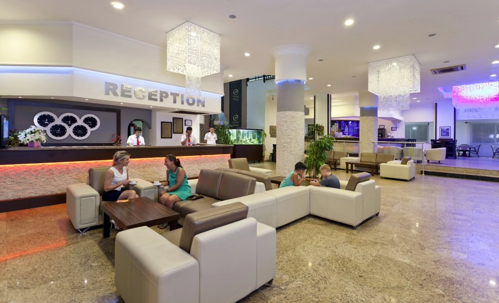 Arabella World Hotel — фото