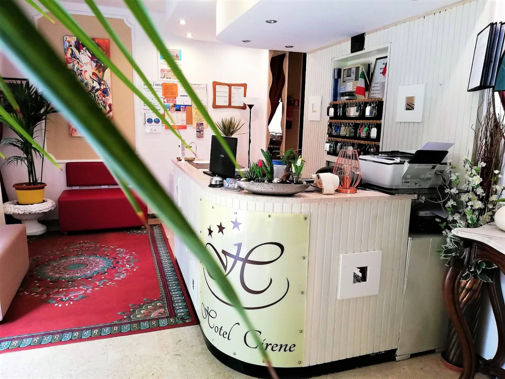 Lobby & Reception
