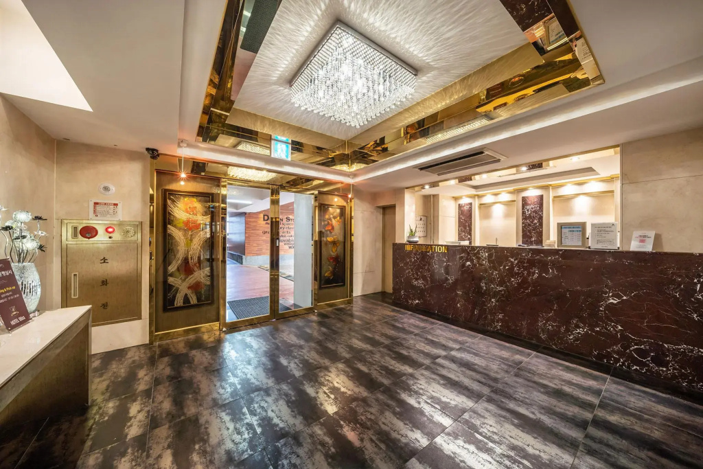 Hotel photo 11