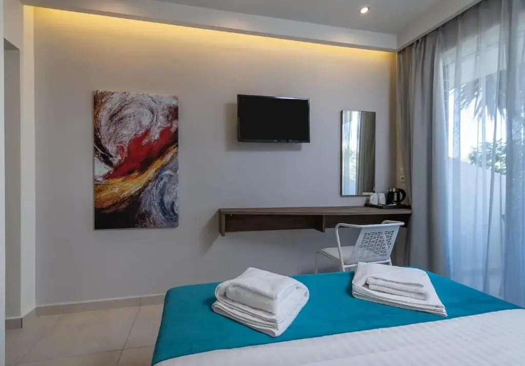 Superior Double room (full double bed)