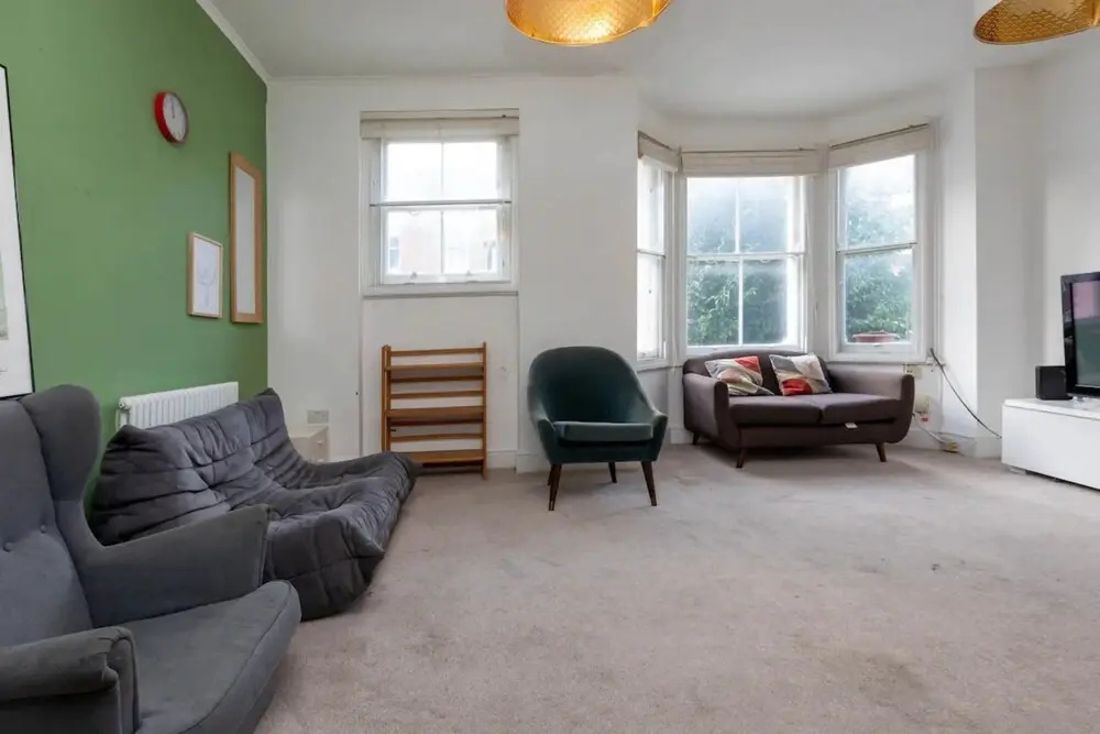 Spacious 5 Bedroom Home in Camden