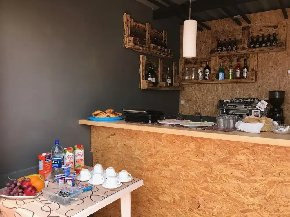 Food & Beverage
