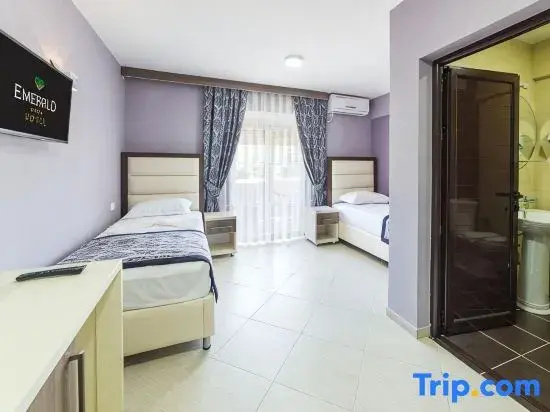 Standard Double room (twin beds)