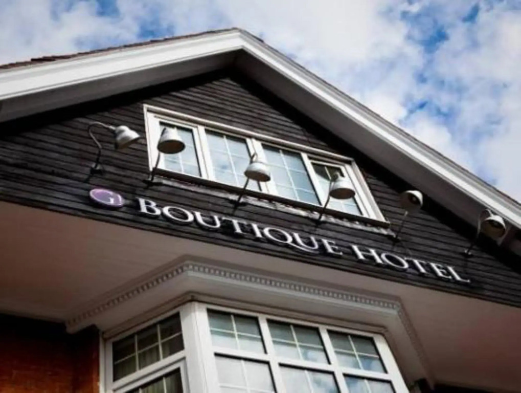 Джардини в интерьере. G boutique. Магазин одежды волгоград. Бутик-отель suite hotel кемерово. G star raw магазин.