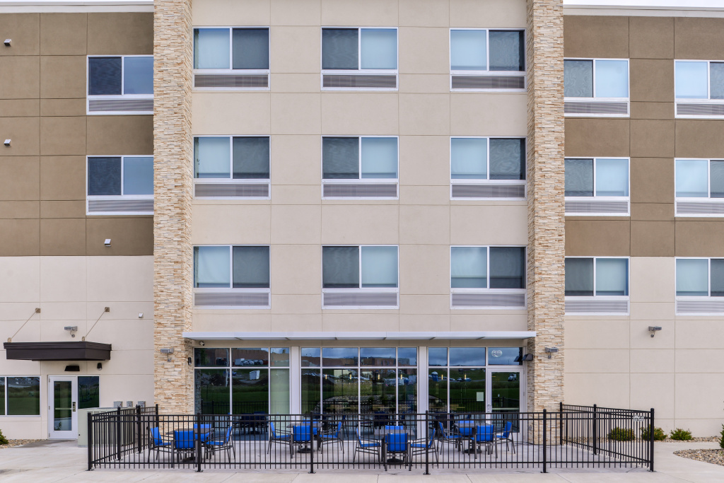Holiday Inn Express & Suites Kansas City - Lee's Summit by IHG
