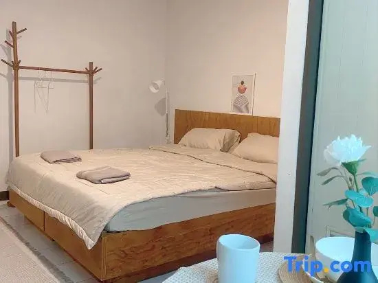 Standard room with city view