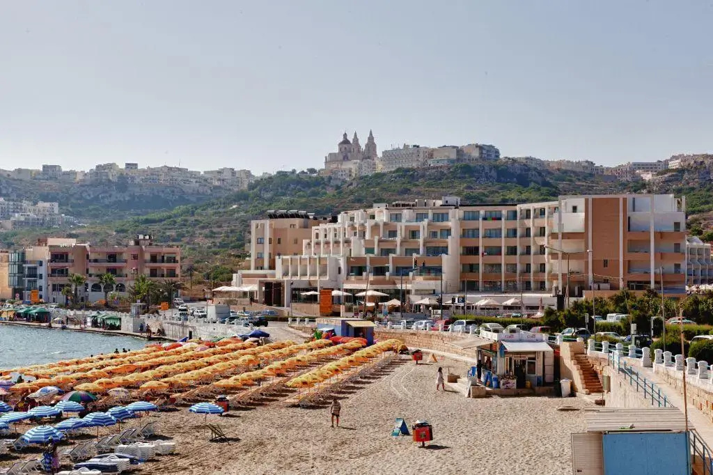 Beach & Waterfront