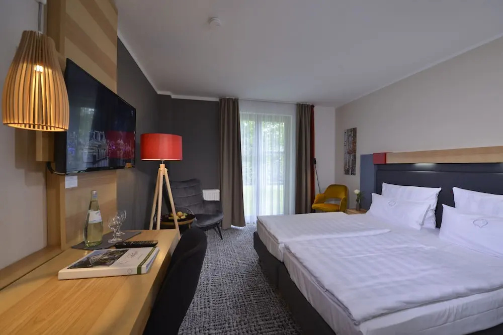 Classic Double room with balcony (twin beds)