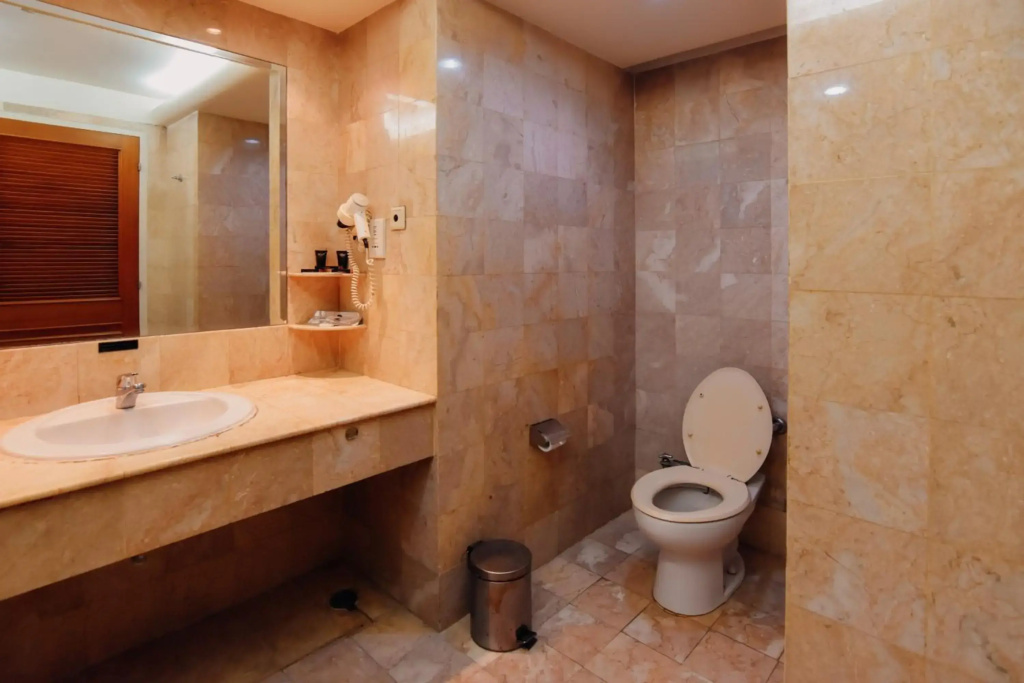 Surabaya Suites Hotel Powered by Archipelago - Général
