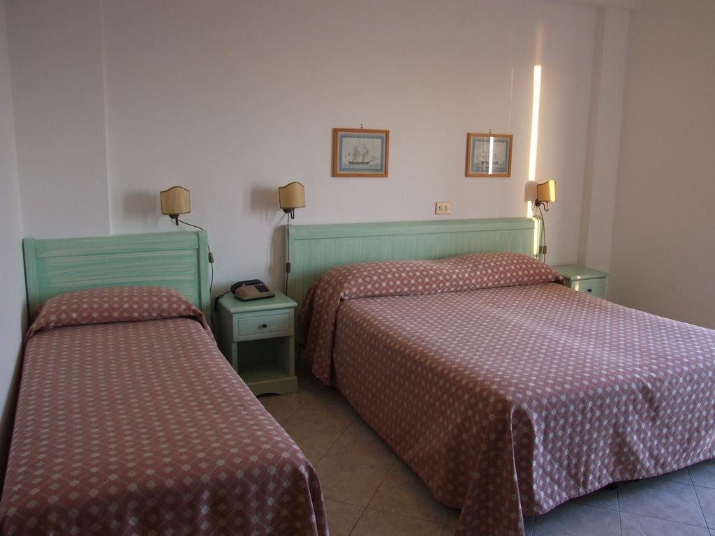 Hotel Dania — 5