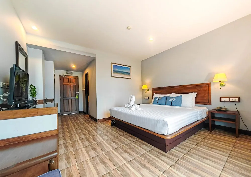 Номер Superior с видом на бассейн в Savotel