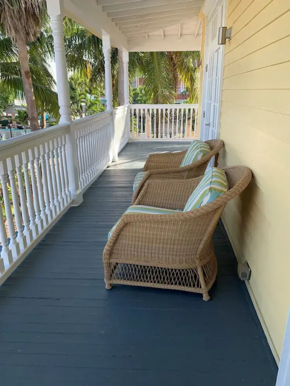 Standard Double room with partial ocean view (full double bed)