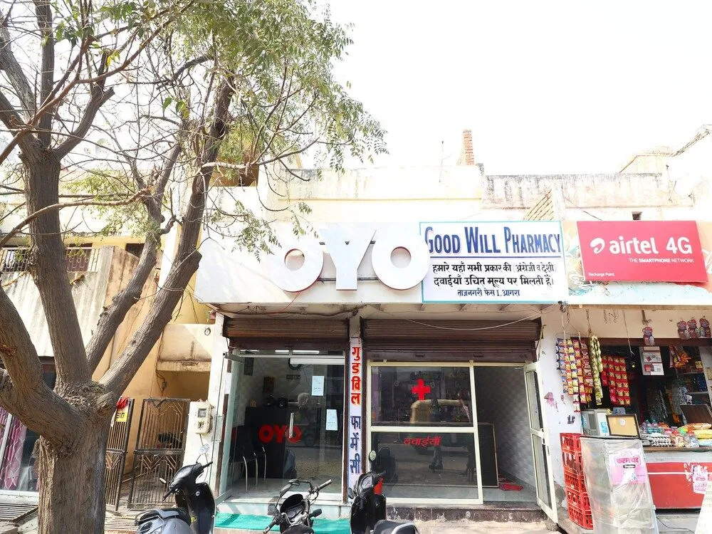 OYO 27742 Zaki Hs Near Taj Mahal