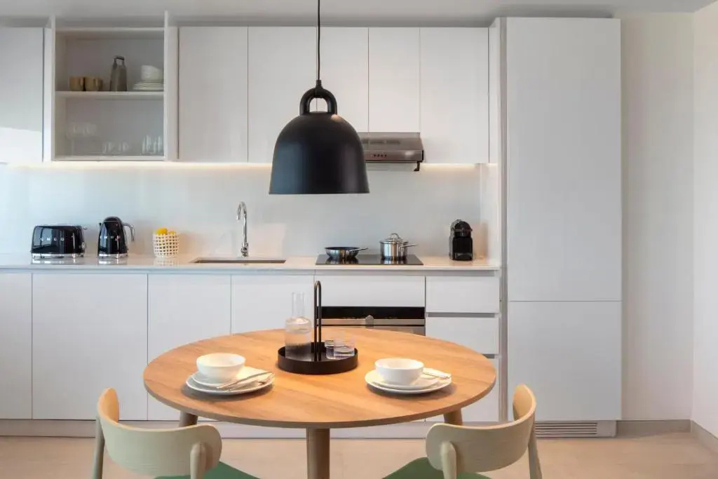 Люкс с 2 комнатами с видом на море в Staybridge Suites Dubai Financial Centre