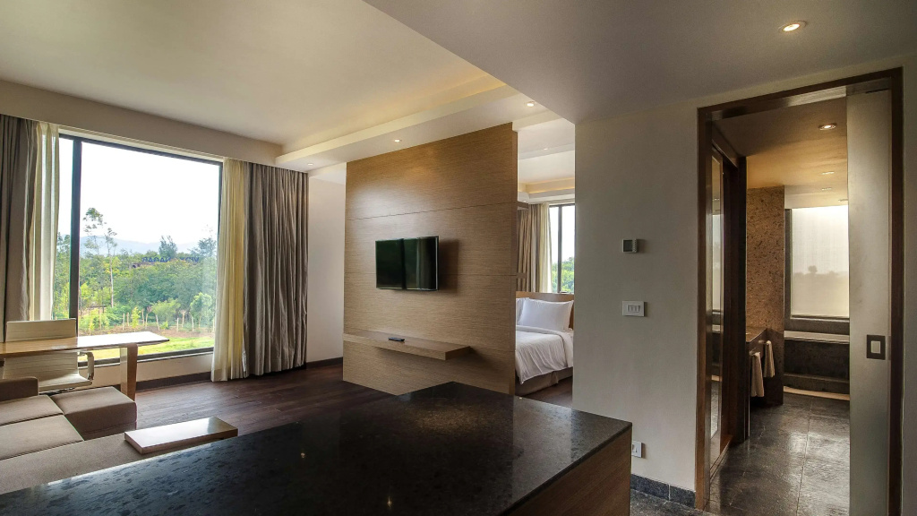 Lobby & Reception