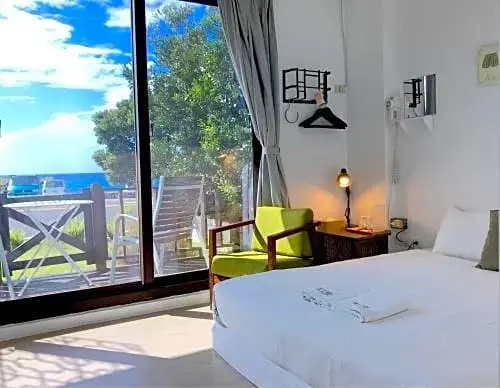 Standard Double room with balcony and with sea view (full double bed)