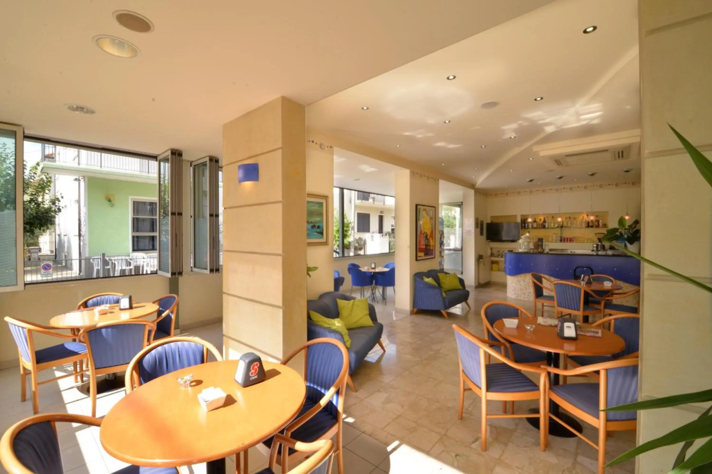 Hotel photo 13