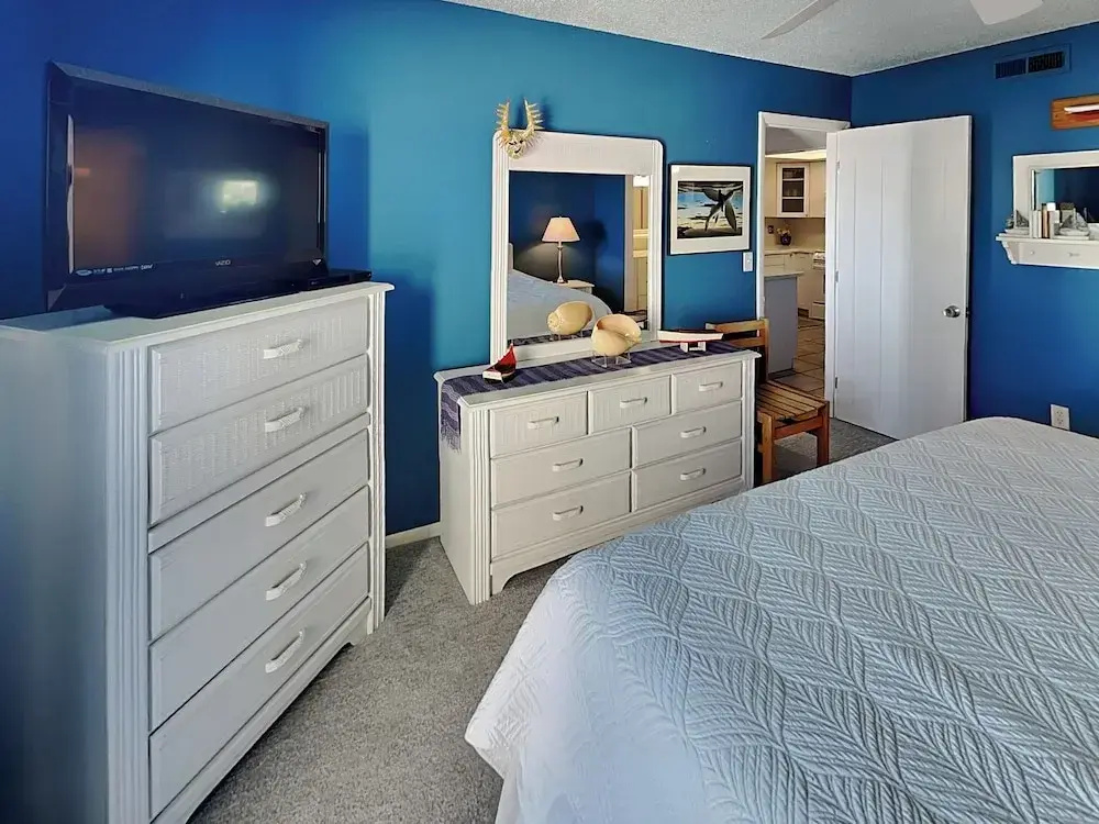 Standard Double room with balcony and with ocean view (full double bed)