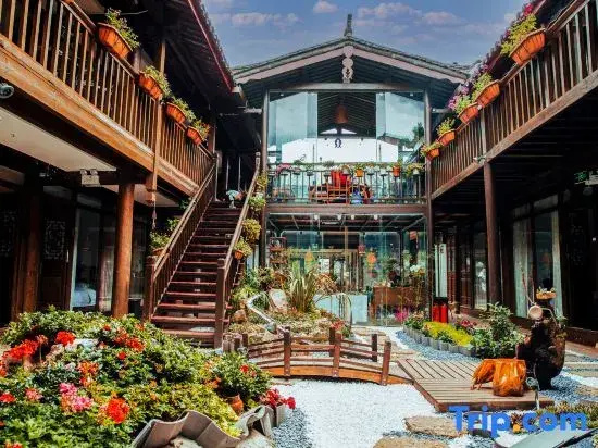 Lijiang Forget Dust Residence Inn (Second Courtyard)