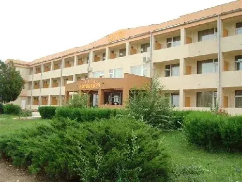 Palace Lake Mezotermale