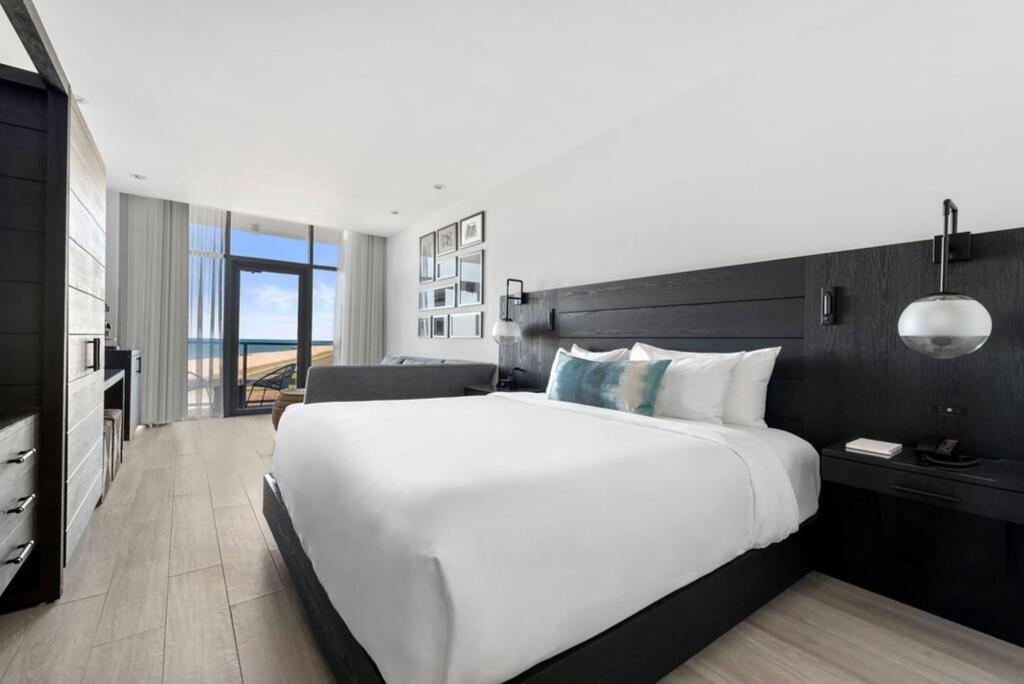 Wave Resort by null
