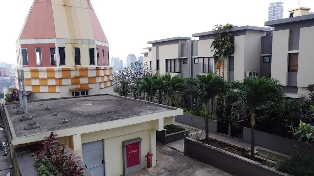 Pool View Cosmo Terrace Apartment at Thamrin City