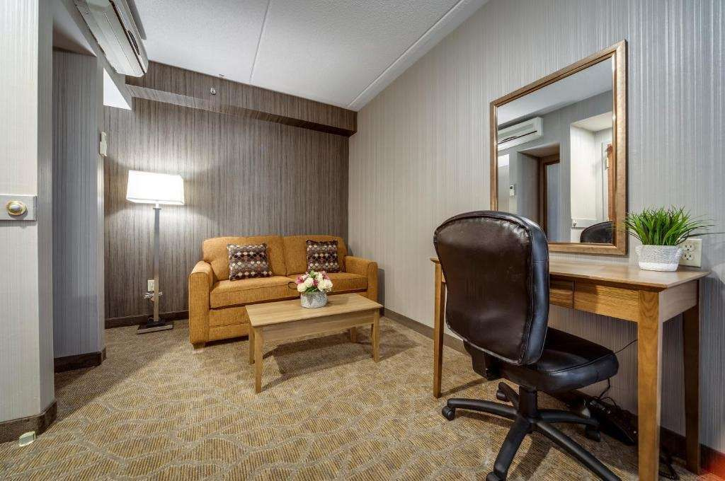 Monte Carlo Inn Oakville Suites - Général