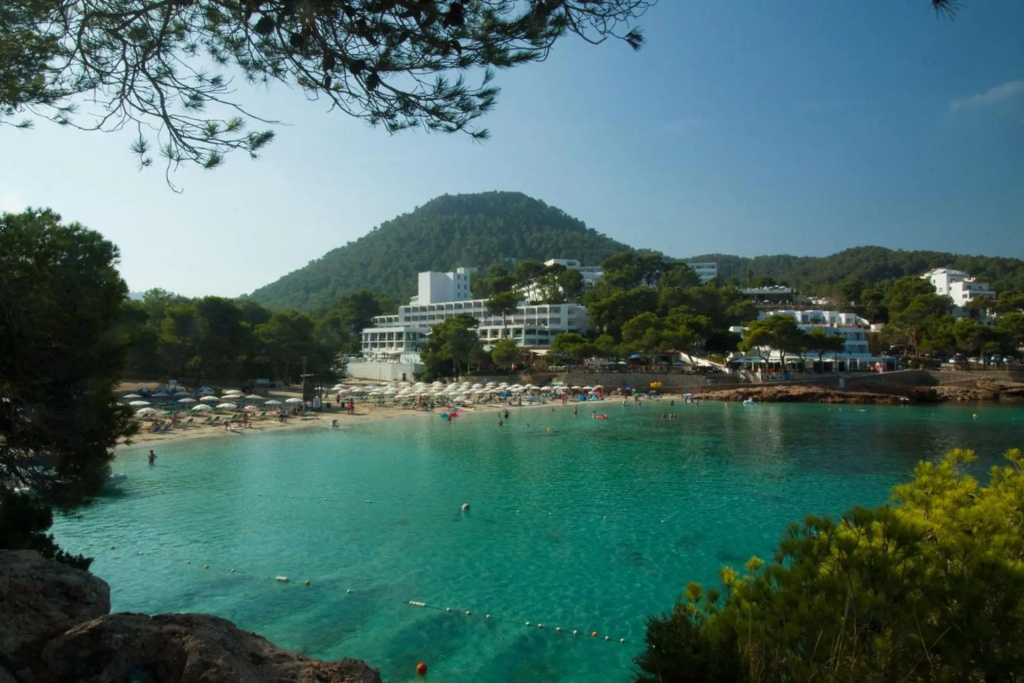 Apartamentos Portinatx Sea View