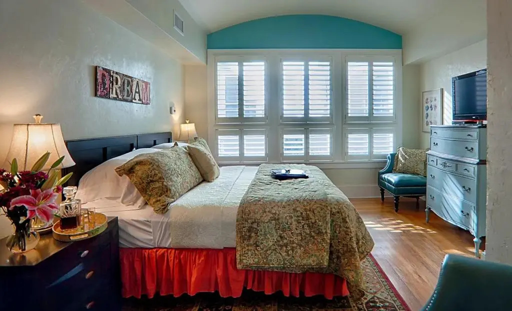Premier room