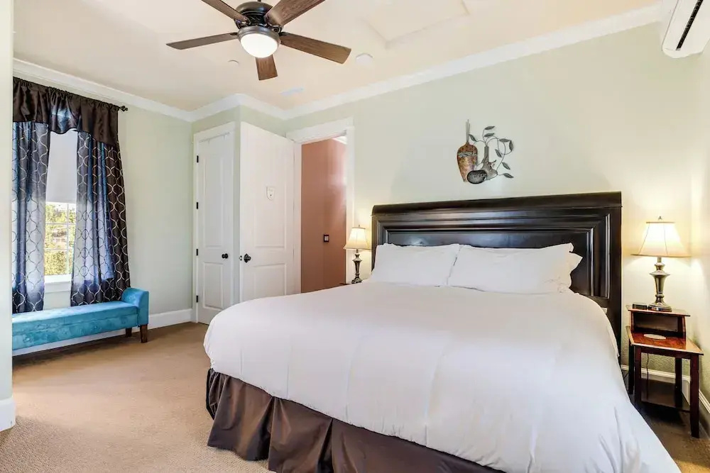 Double Suite with garden view full double bed
