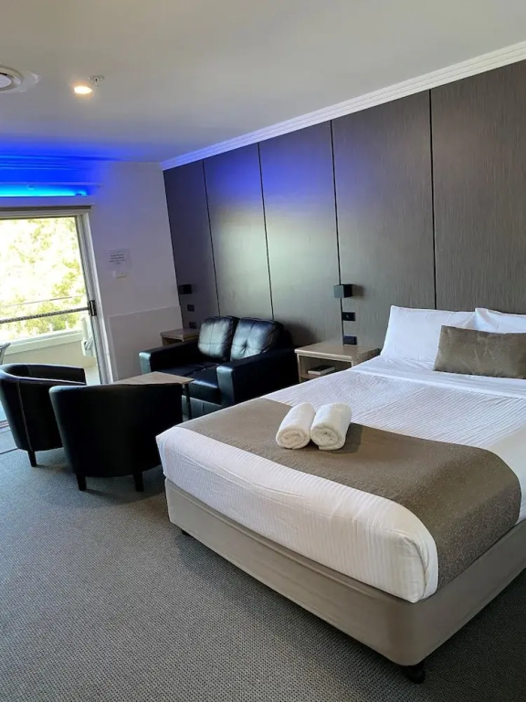 Superior Double room with balcony and with bay view (full double bed)