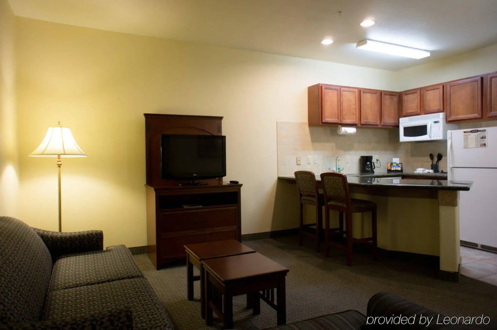 Staybridge Suites San Angelo by IHG - фото 17