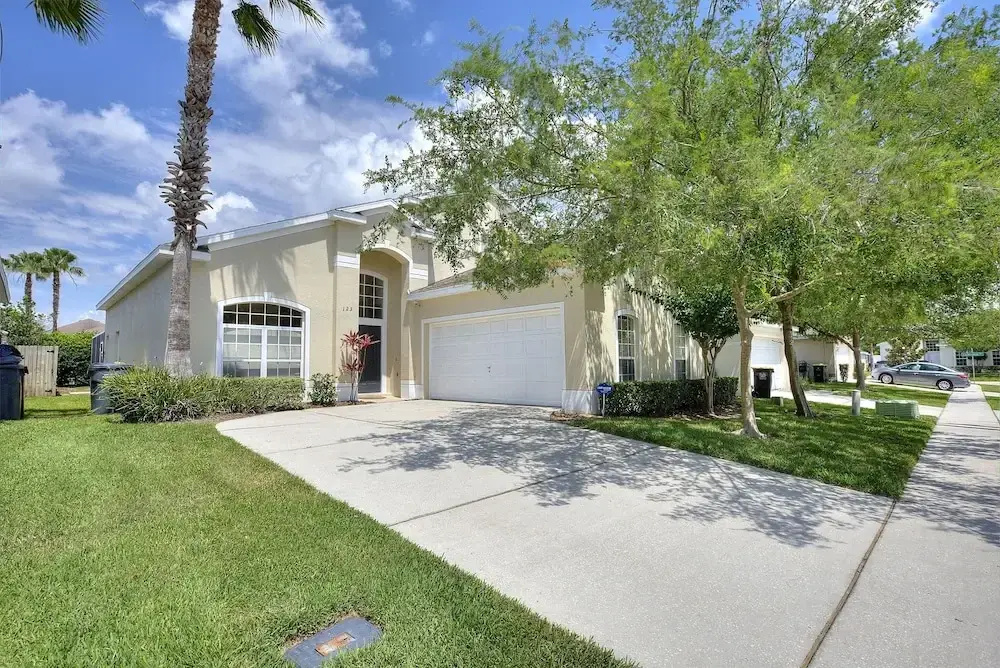 2 Suites, 1 King, 5 Beds: Pool. Games Room #810 5 Bedroom Villa