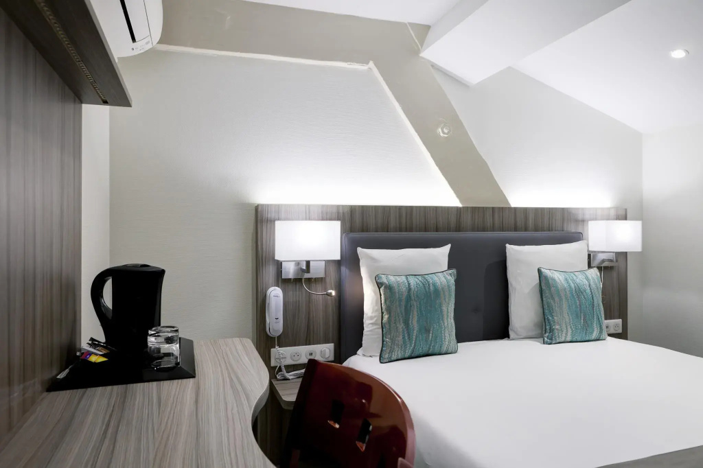 Standard Double room (full double bed)