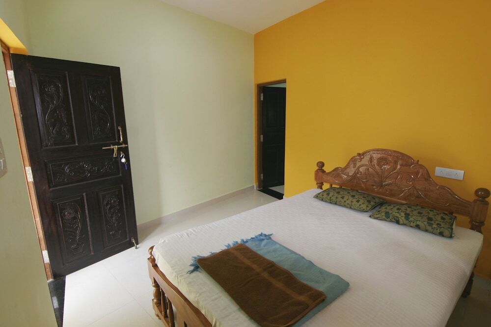 Rudra Holidays Guest House