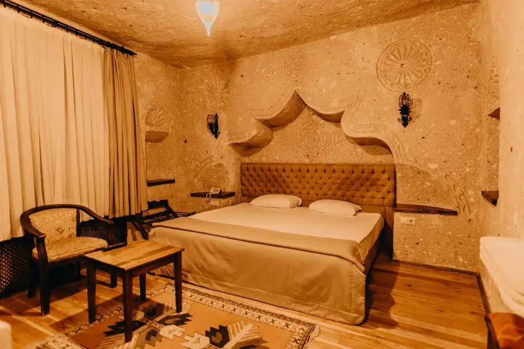Deluxe Double room (full double bed)