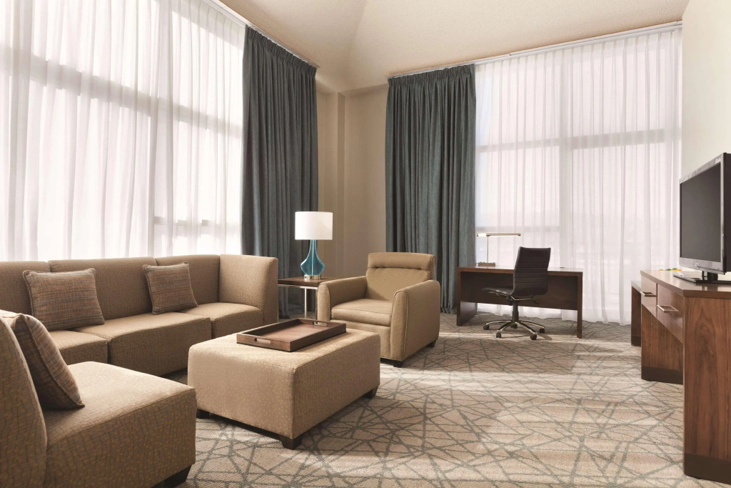 Lobby & Reception