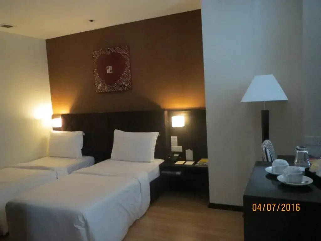 Tat Place Hotel - Chambres