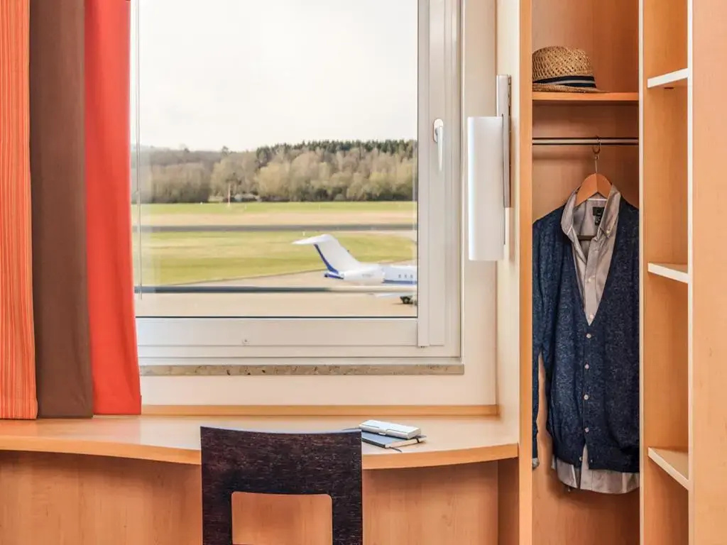 Hotel ibis Friedrichshafen Airport Messe - Chambres