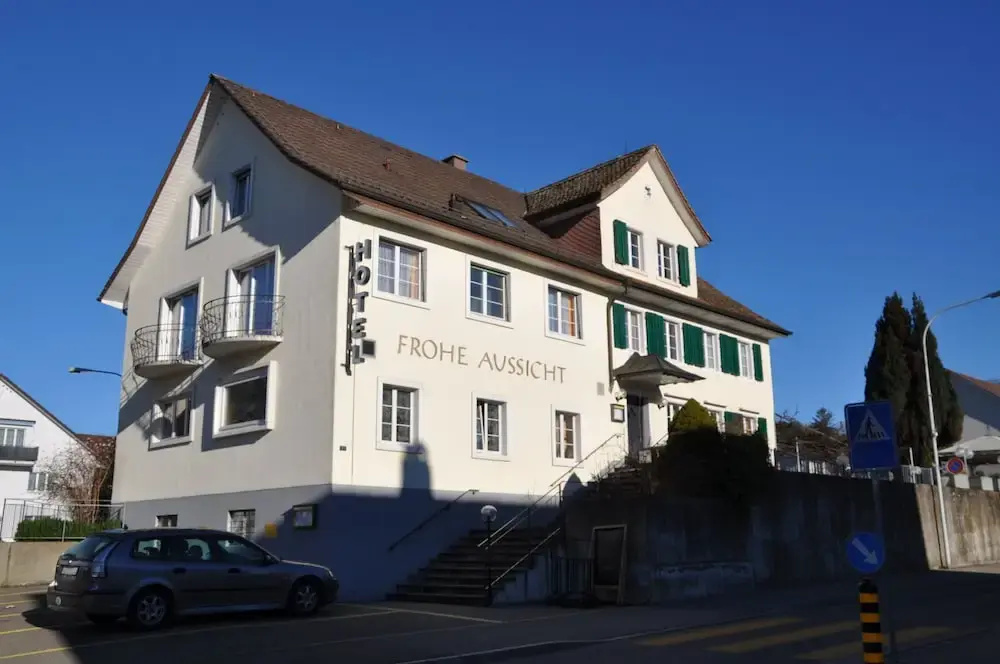 Hotel photo 1