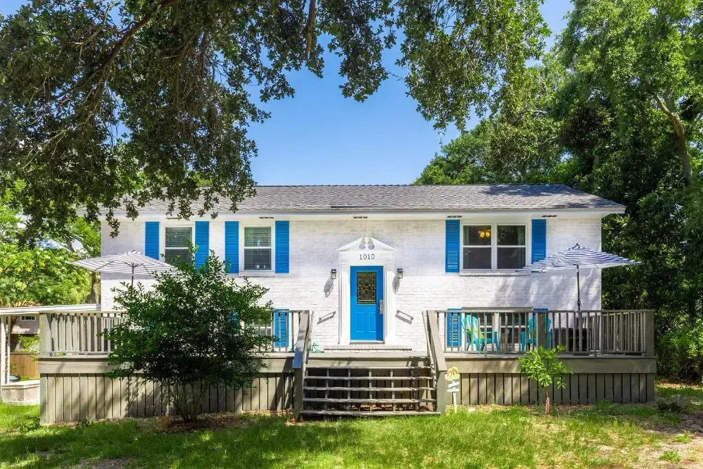 1010 E Ashley - Two Kitchens - Steps to Beach