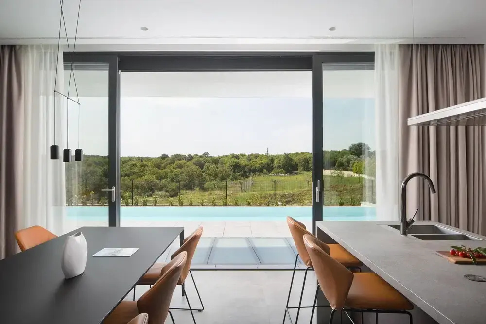 Balcony & Terrace
