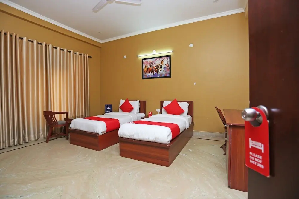 豪華雙人房，設有露台及景色，配有雙人床