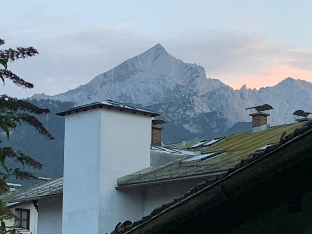 Huge and Calm Apartment in Central Garmisch