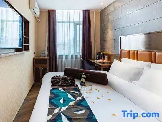 Grand room